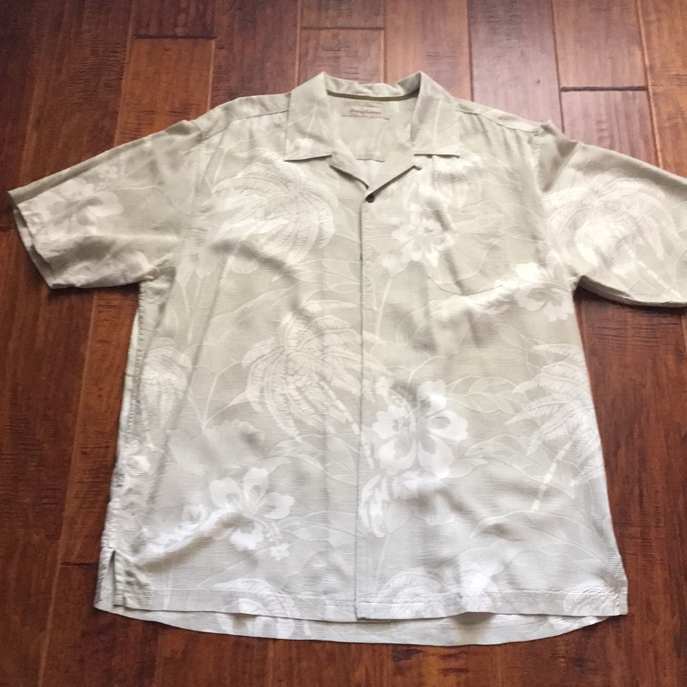 Men's Tommy Bahama silk shirt. Large